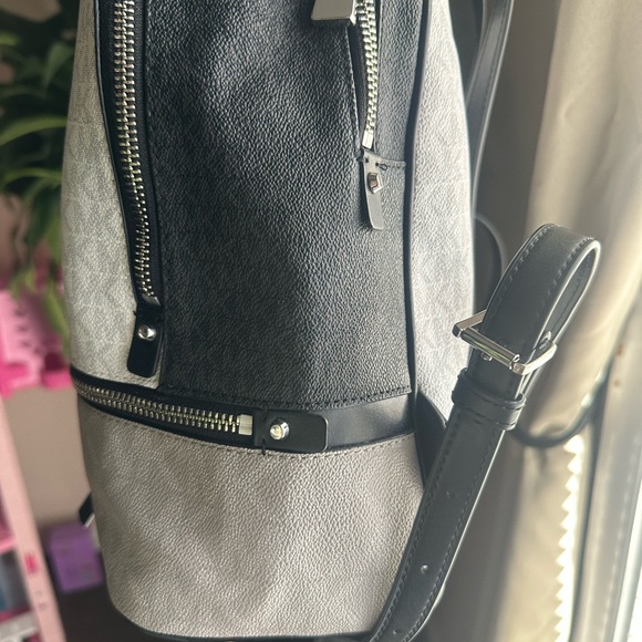Michael Kors Rhea Backpack with Wallet - Picture 3 of 8